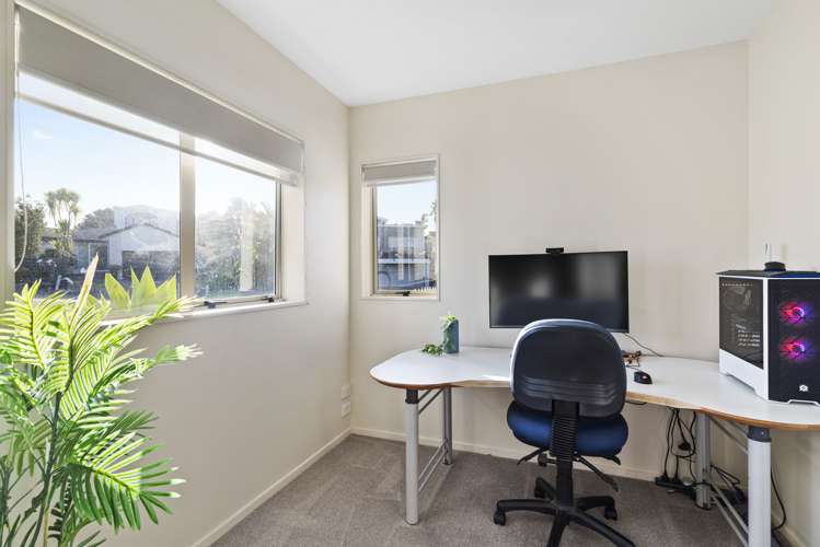 17 Blue Heron Rise Stanmore Bay_15