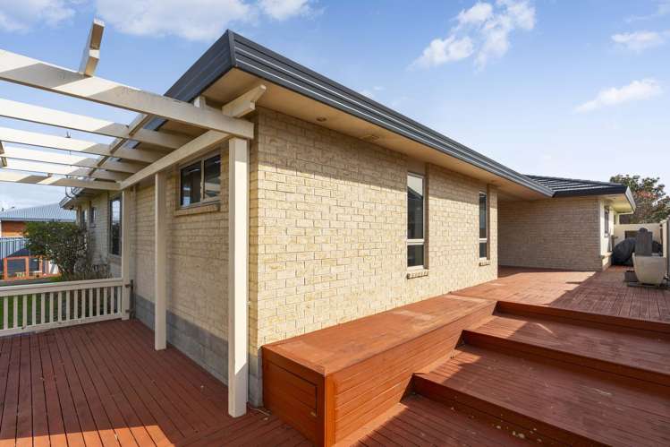 32 Cody Crescent Lansdowne_11