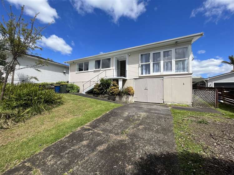 16 Bayside Avenue Te Atatu Peninsula_1
