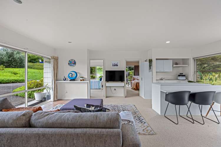 1479 East Coast Road Redvale_12