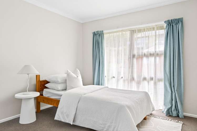 66 Douglas Street Okitu_11