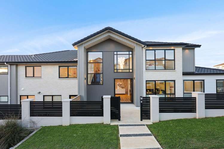 17 Ballyalton Crescent Flat Bush_6