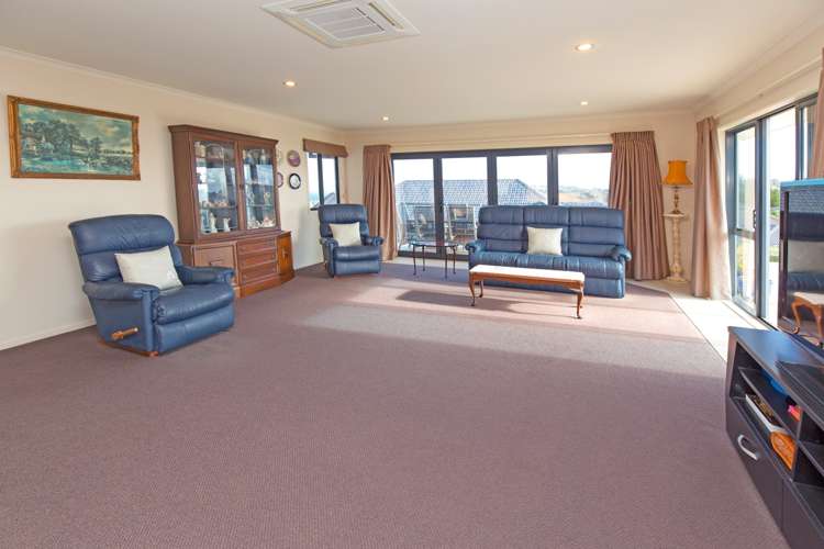 113 Alec Craig Way Gulf Harbour_6