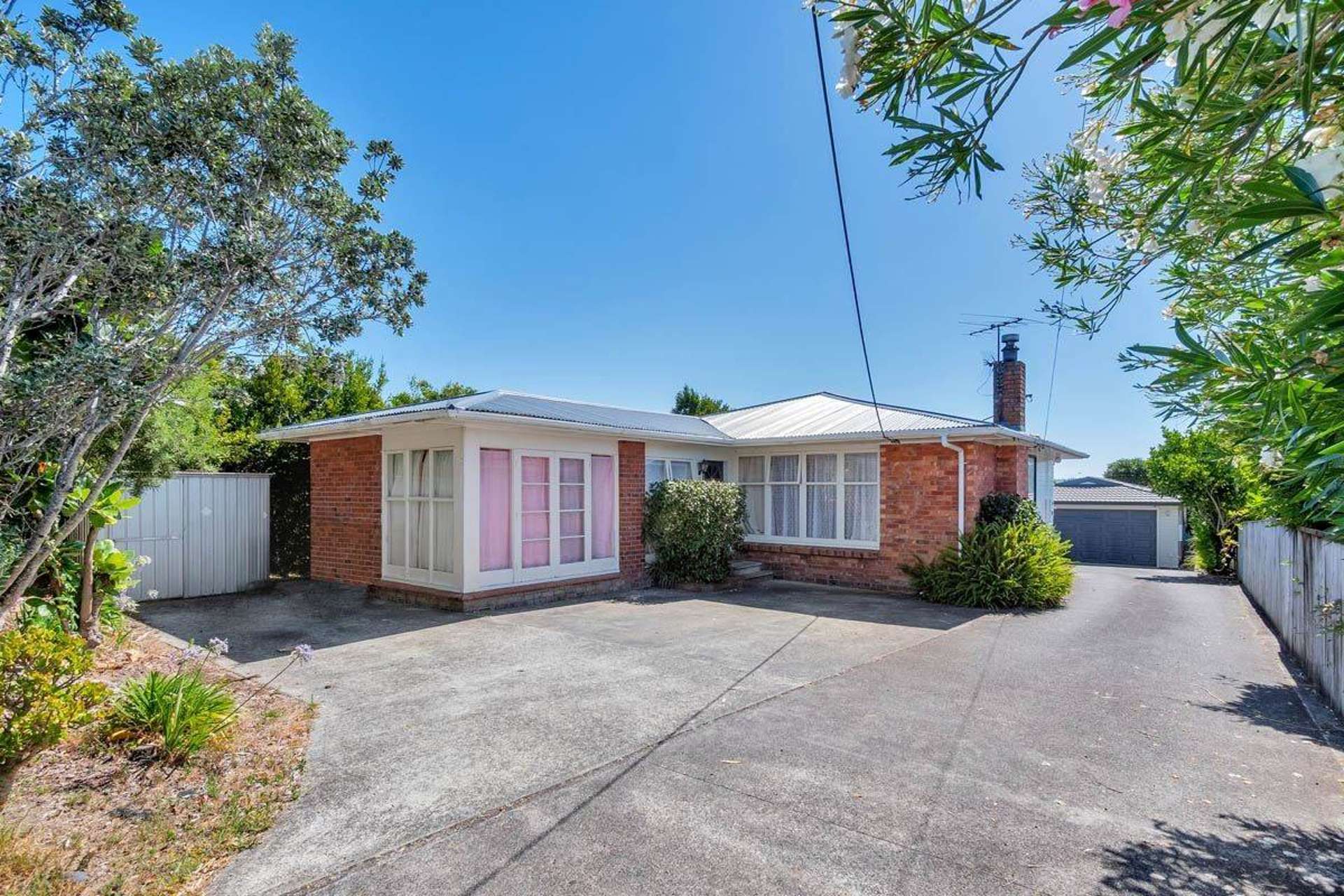 15 Kirrie Avenue Te Atatu South_0