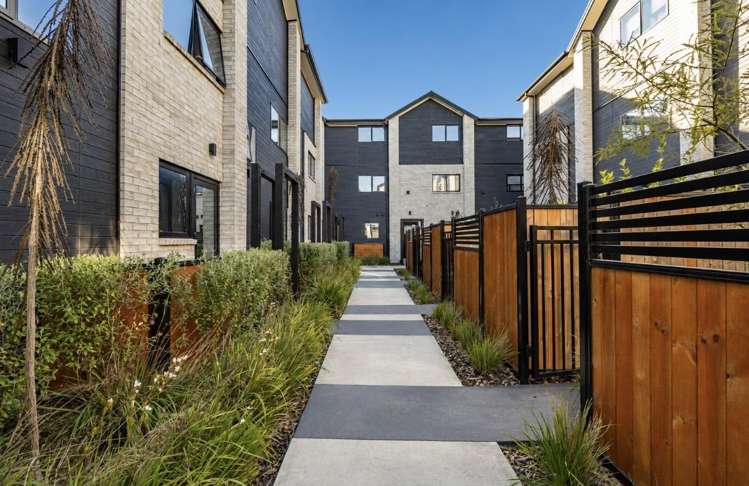 8/239 Lichfield Street_0