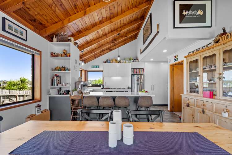 57 Albatross Road Red Beach_10