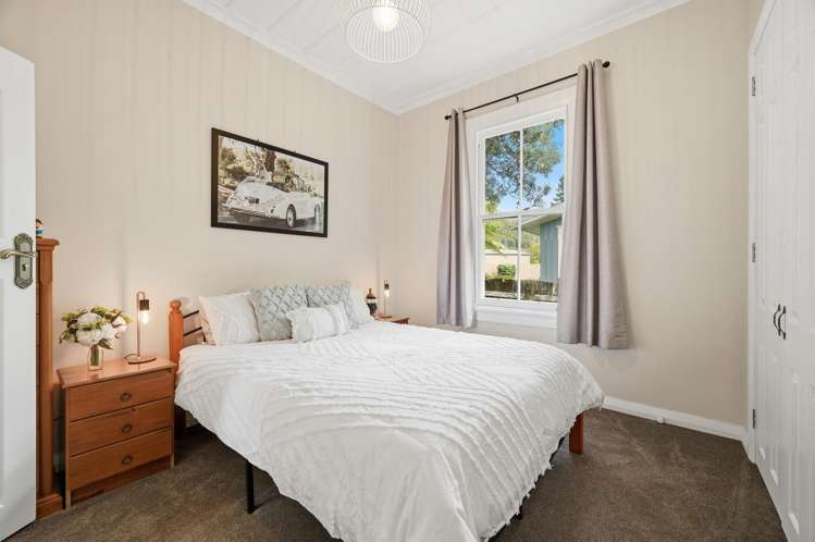 11 John Road Fairy Springs_7