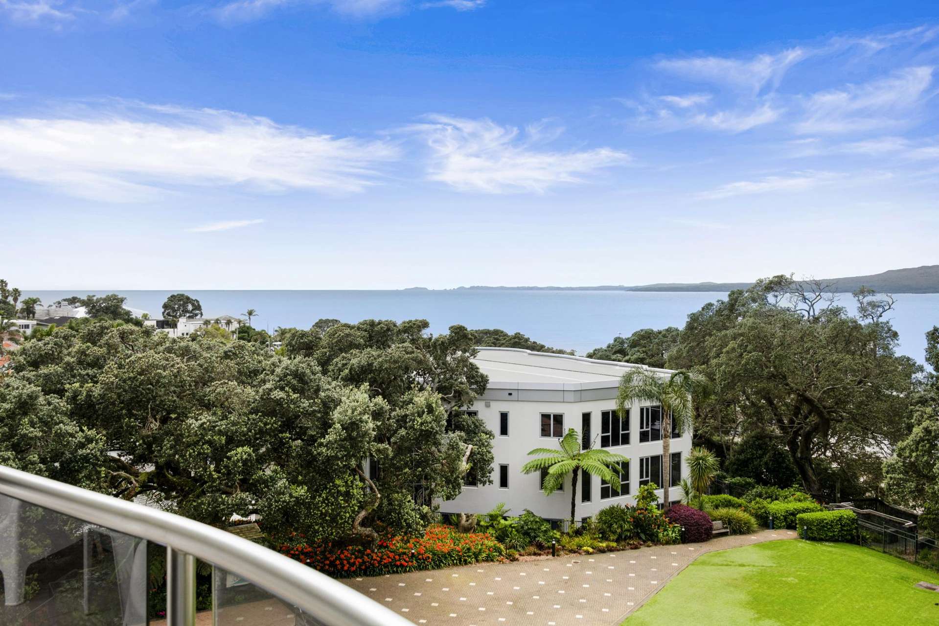 4C/173 Hurstmere Road Takapuna_0
