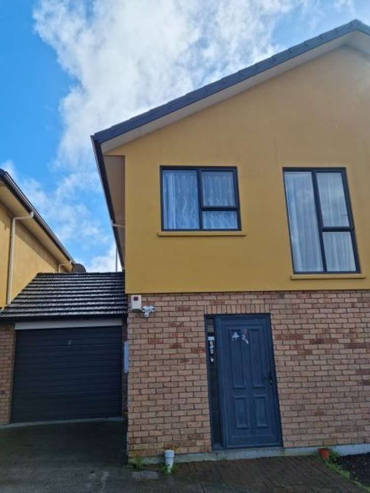 2/4 Charlenne Close_0