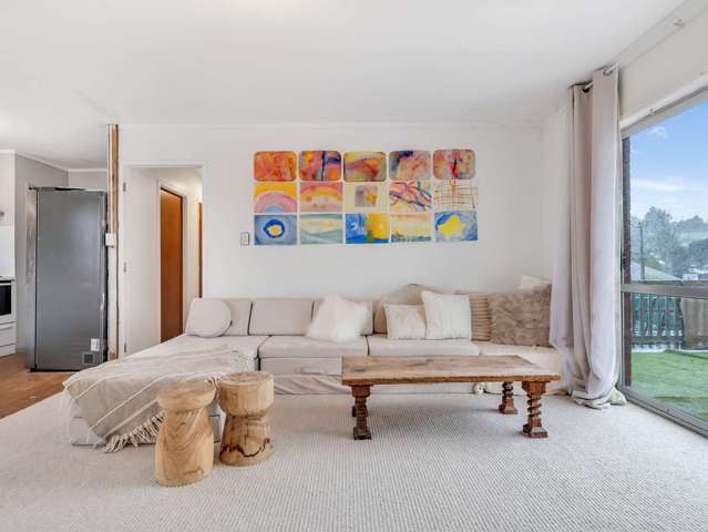 8/247 Henderson Valley Road Henderson_1