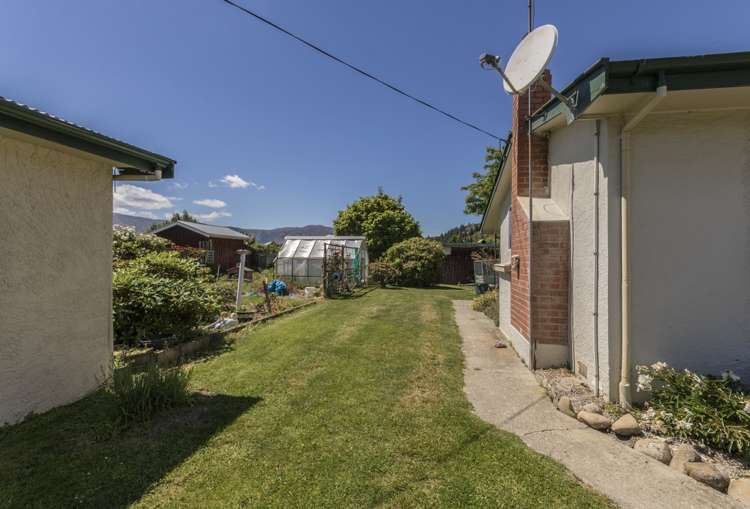 7 Hopkins Street Luggate_17