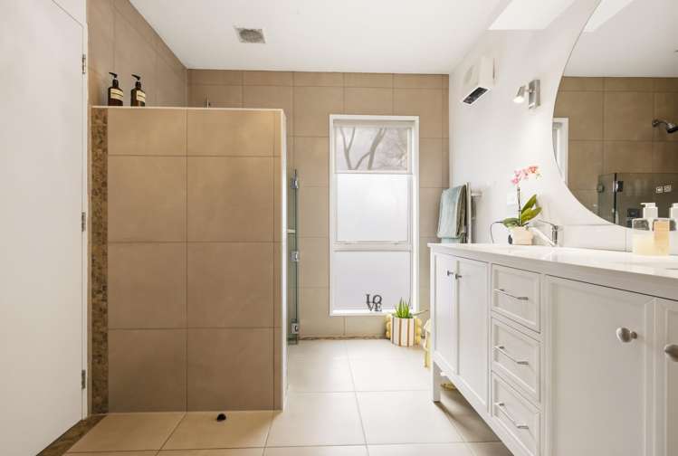 58 Gillespie Place Acacia Bay_10