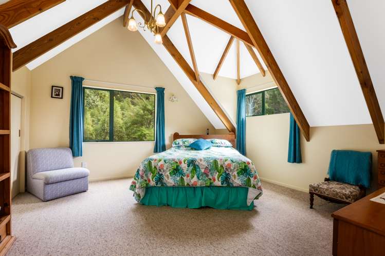 56 Elmslie Road Pinehaven_10