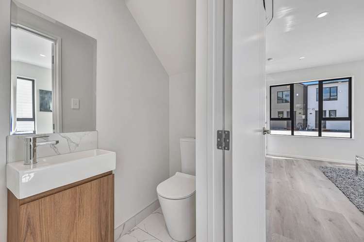 2/47 Beach Road Te Atatu Peninsula_9