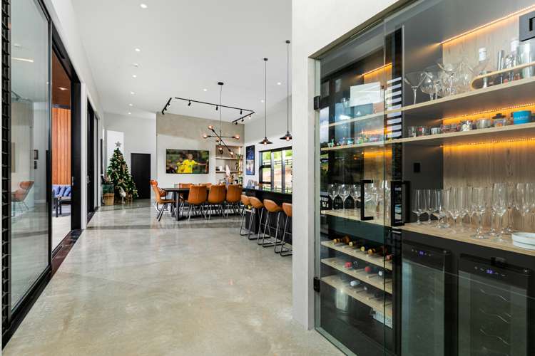 33 Fernielea Park Drive Riverhead_6