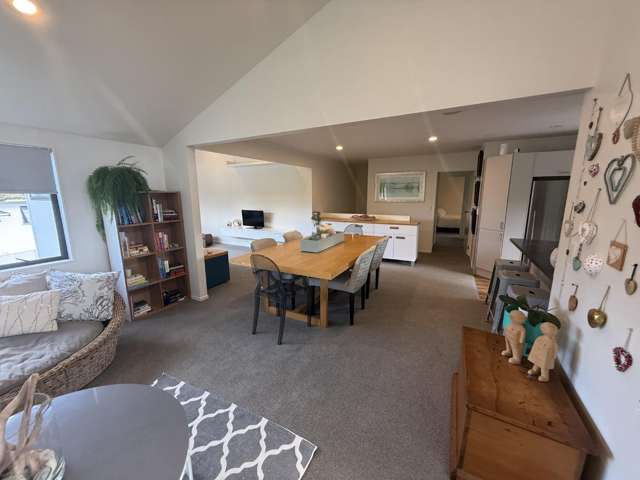 9A Shadon Place Stanmore Bay_3