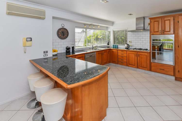 9 Flora Place Wattle Downs_11