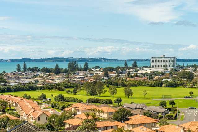 55 West Hoe Heights Orewa_1