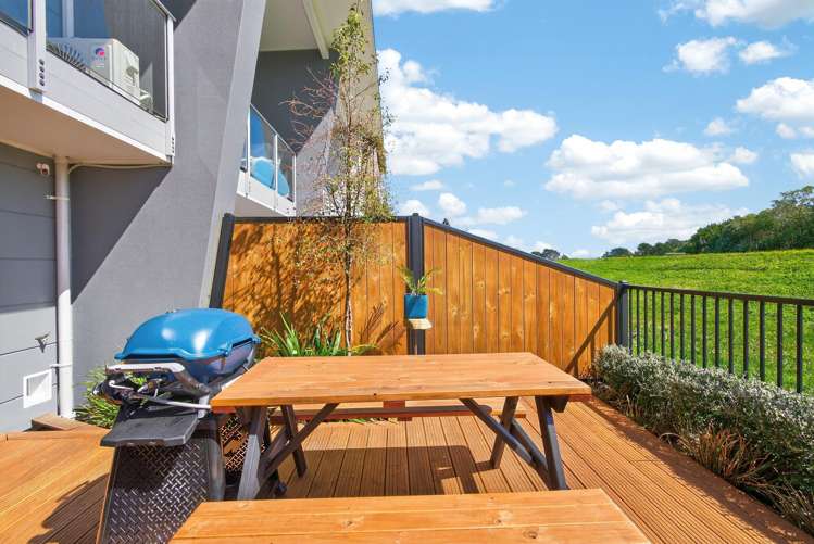 8 Harena Way Moera_4