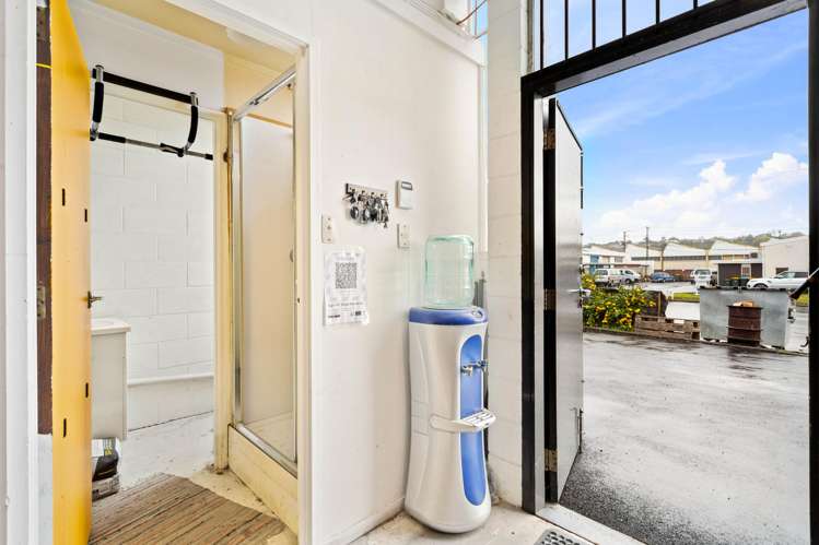 B/8 Southgate Place Henderson North_4