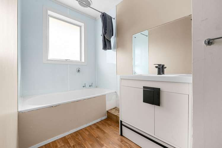 343A Te Rapa Road Beerescourt_14