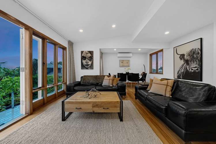 11 Bradbury Road Botany Downs_5