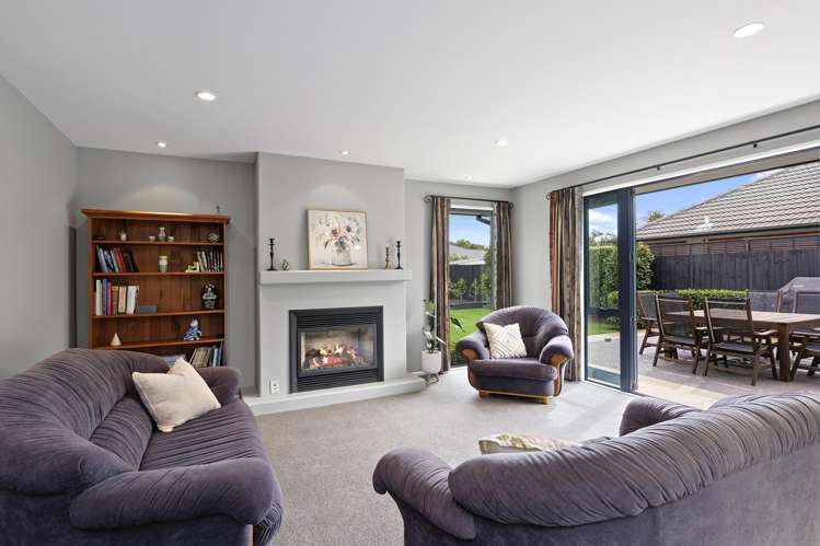 9 Napoleon Close Harewood_13