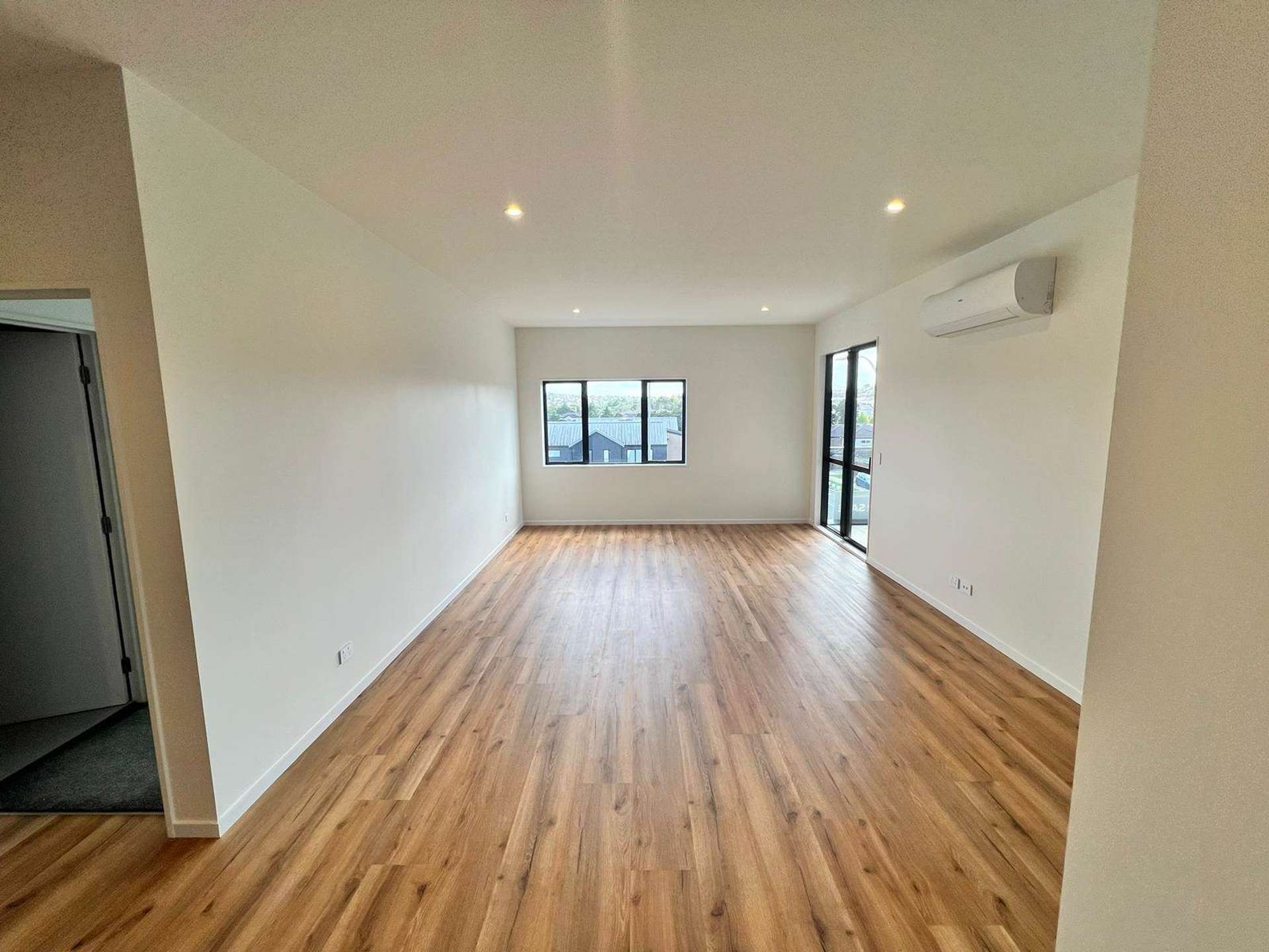 A13/397 Ormiston Road Flat Bush Manukau City Houses for Sale