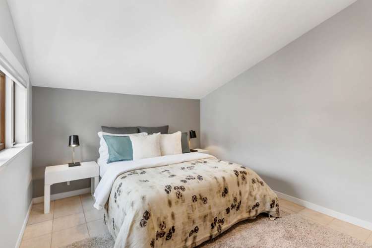 2 Lynch Street Pt Chevalier_23