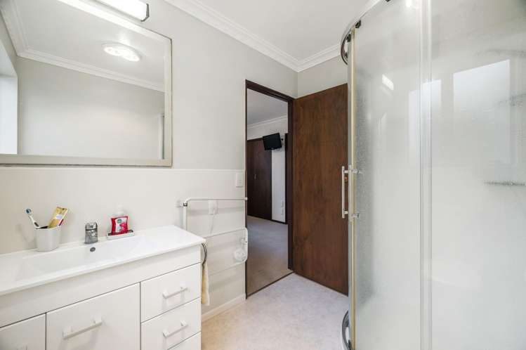 27b Herewini Street Victoria_11