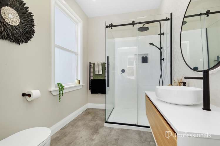 5 Kapuranga Grove Stokes Valley_11