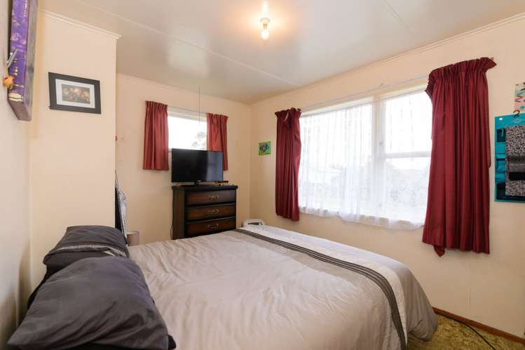 6 Raymond Street Bunnythorpe_13