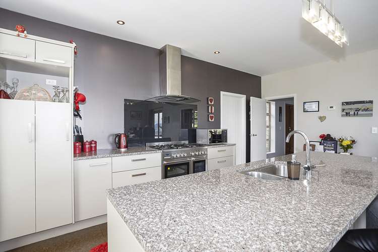 226 Mountain Road Gore Surrounds_6