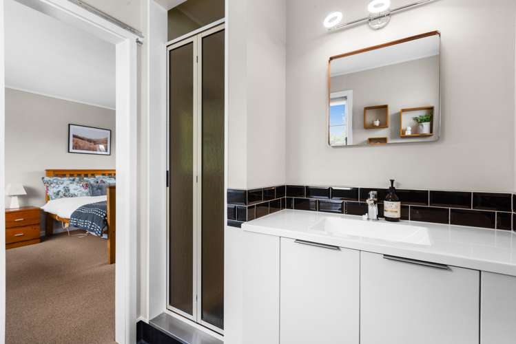 9 Neeve Place Taradale_11