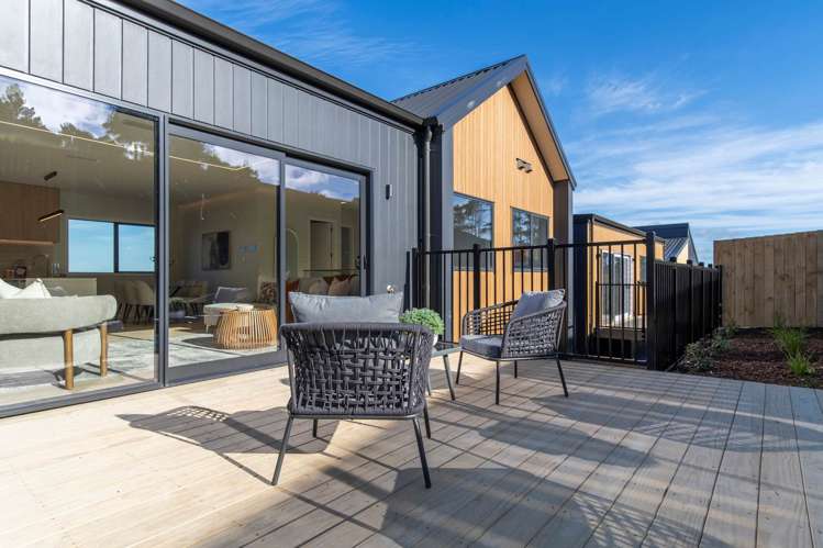 22 Ara Taha Crescent Orewa_11