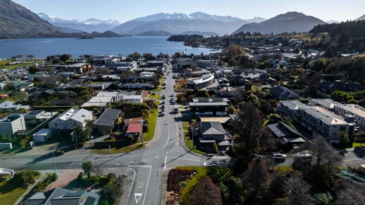 84 Helwick Street Wanaka_32