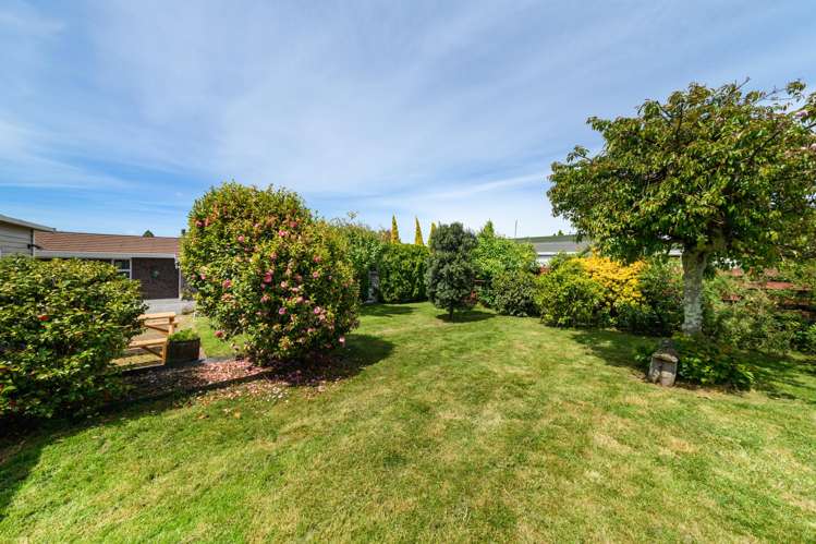 32 Cedar Crescent Feilding_23