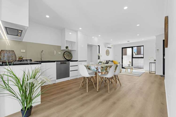 8b Gardiner Grove Mangere East_5