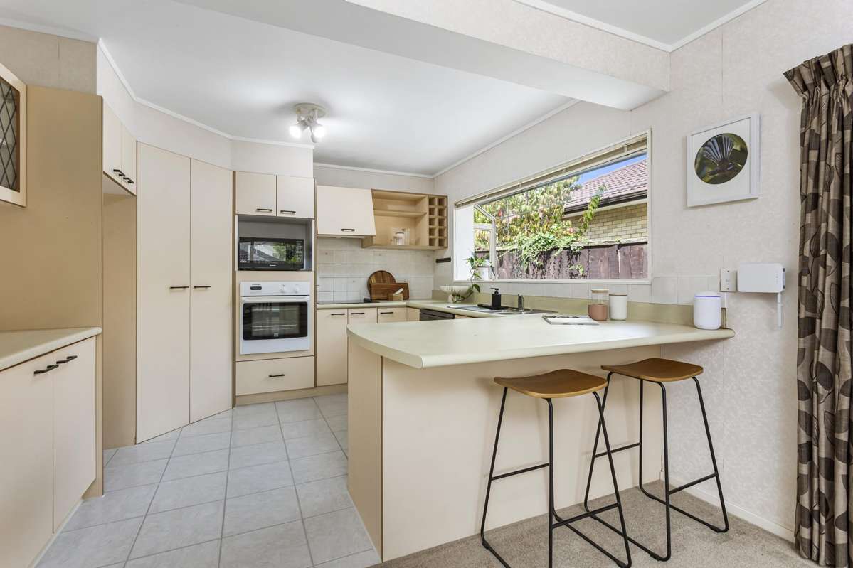 66 Te Atatu Road_4
