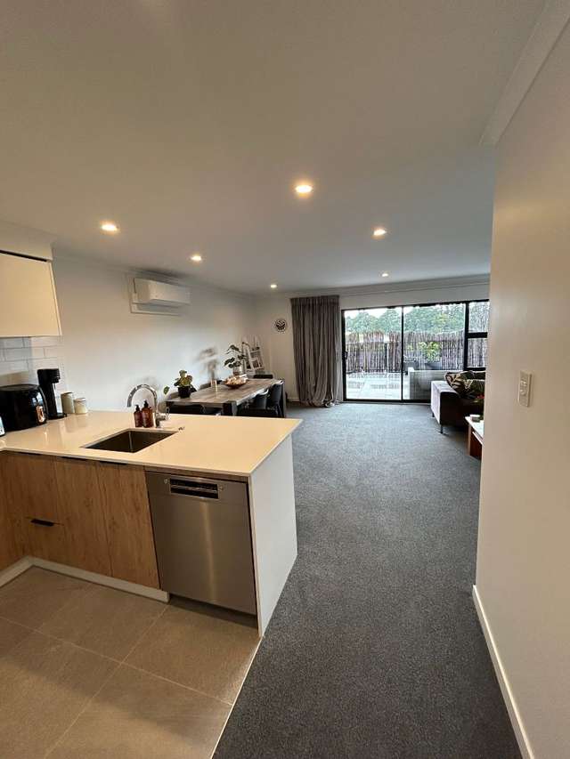 104/30 Shortfin Place Flat Bush_2