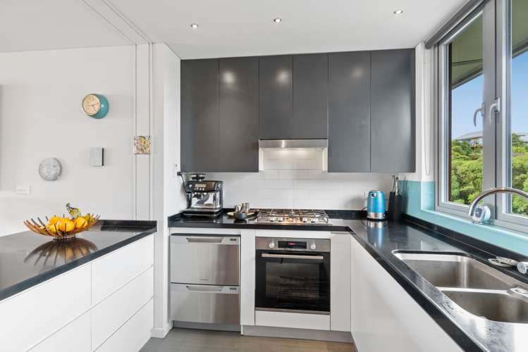 4 Roystone Way Huntsbury_6