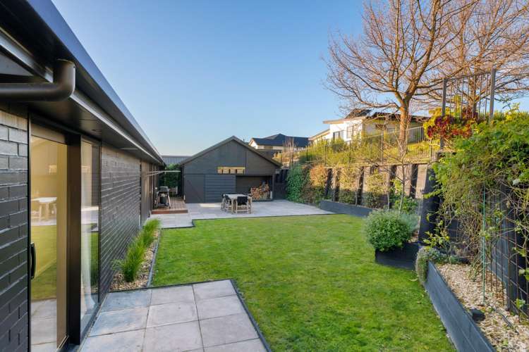 19 Golf View Close Fairhall_37