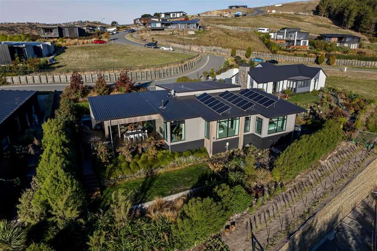 3 Hewers Lane Kennedys Bush_26