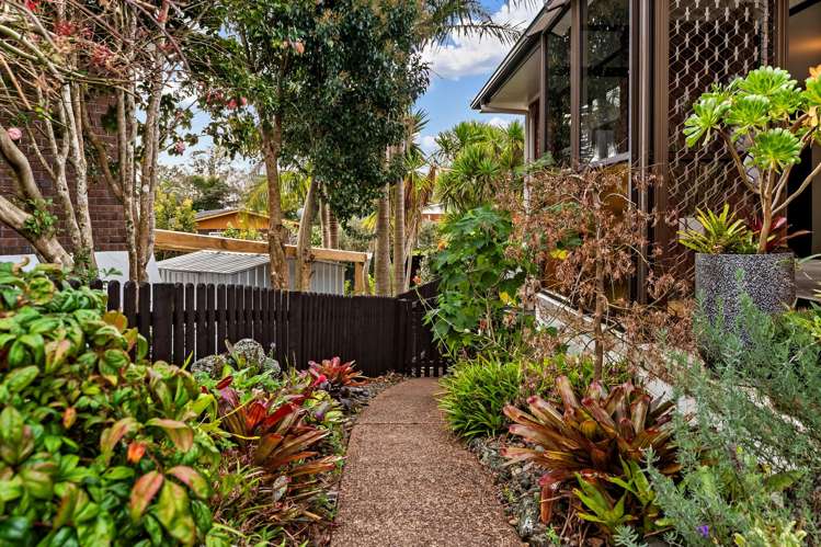 2/6 Annette Avenue Te Atatu South_20