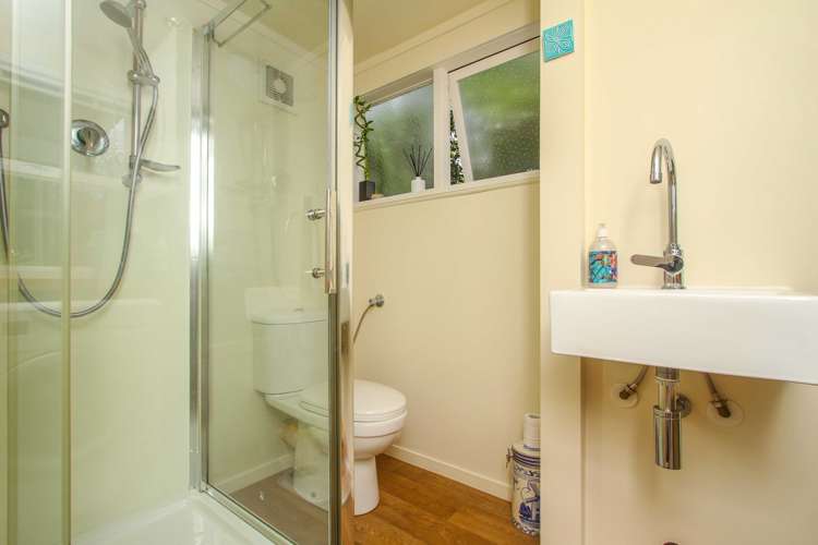 15 Gledstane Road Stanmore Bay_14