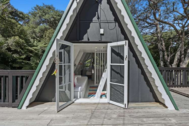 19 Crescent Road West Ostend_14