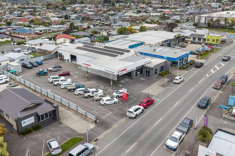 10 and 12 McGlashen Avenue Richmond_16