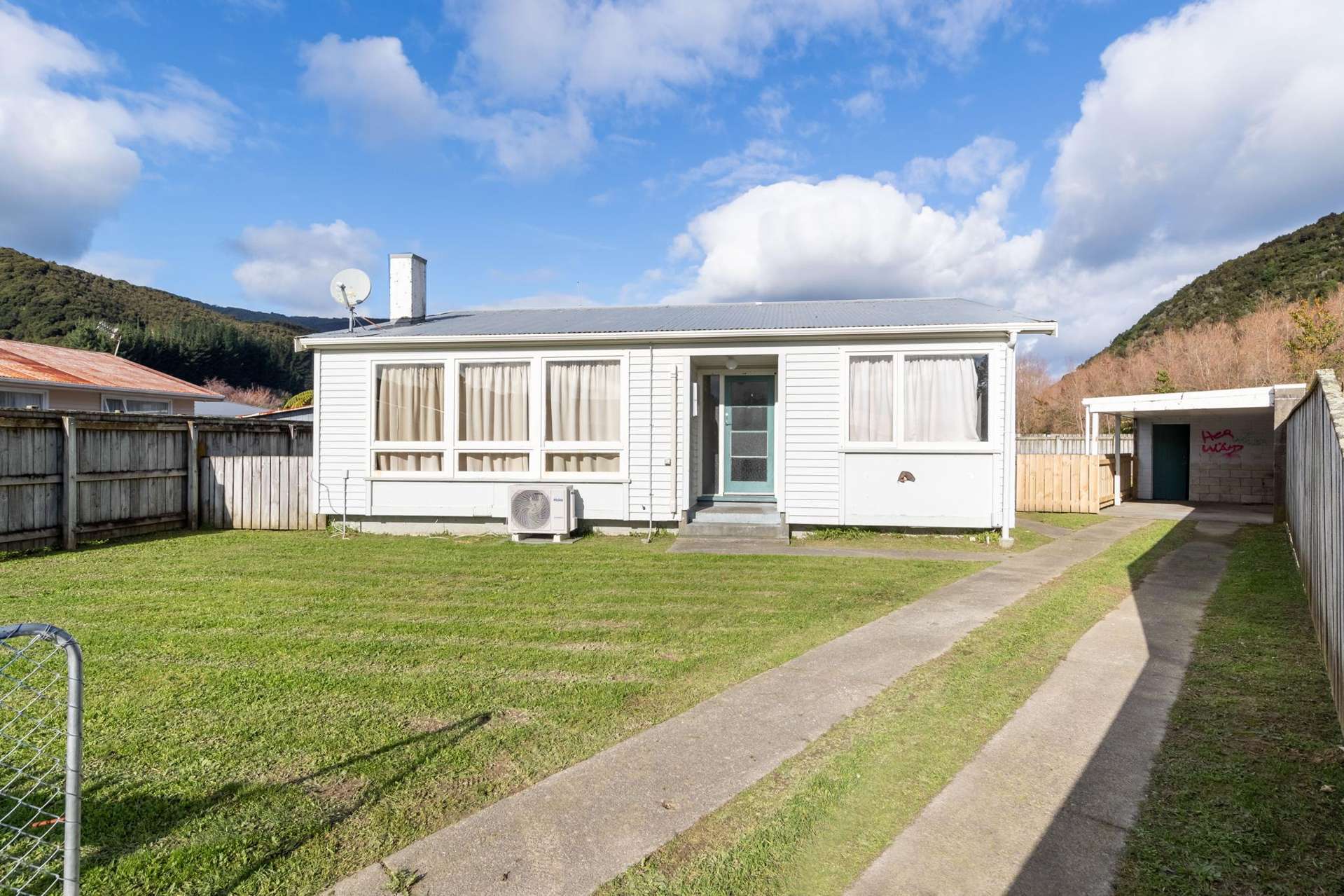 9 Orewa Grove Wainuiomata_0