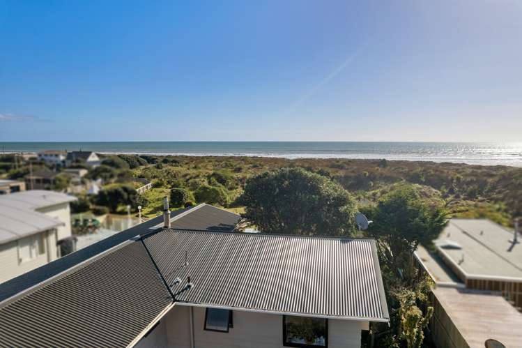 5 Moana Street Otaki Beach_21