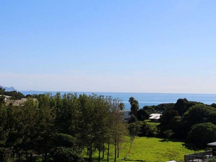 30 Taranga Road Langs Beach_6